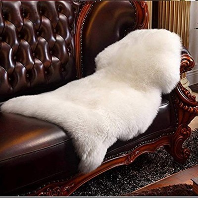 HLZDH Tapis Simili-Peau de Mouton d'agneau décoratif Super Doux à Poils Longs Effet Cuir pour canapé lit 60 x 90 cm Blanc